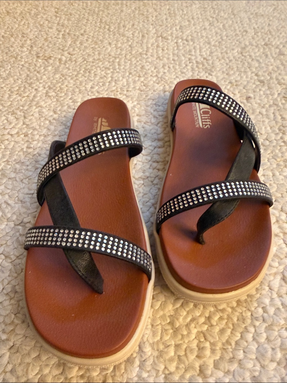 Cliffs by WHITE MOUNTAIN Black Rhinestone Strappy Slide Sandals, Size 7